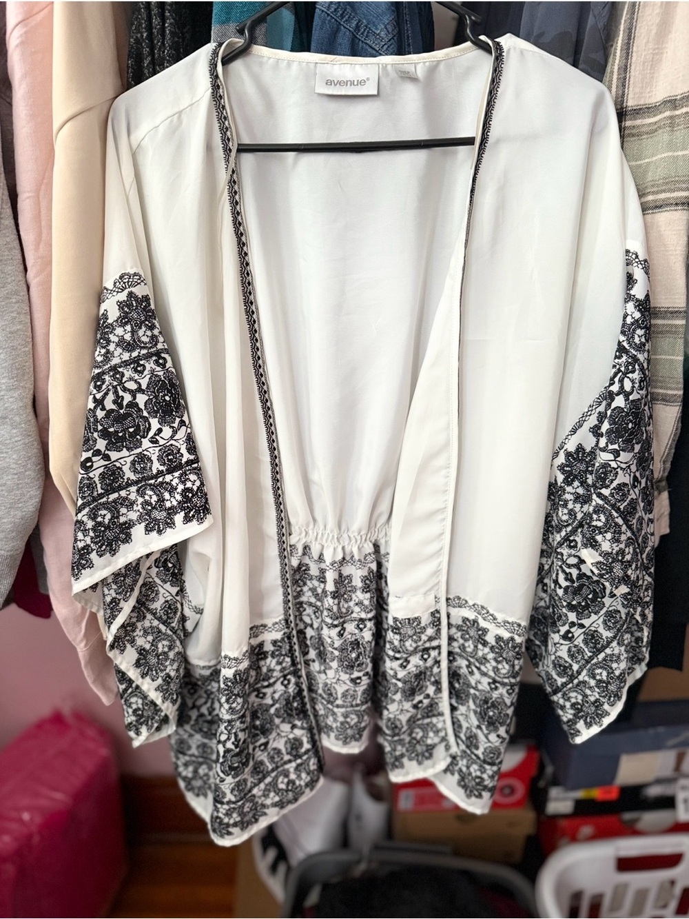 Avenue White Kimono with Black Floral Border Trim